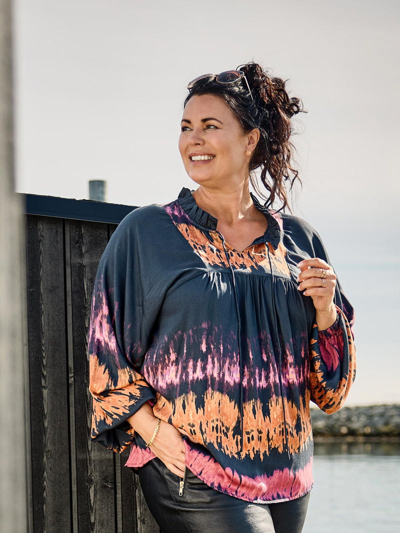 ZOEY OPHELIA BLOUSE Bluser 007 BLACK TIE DYE